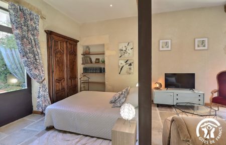G&icirc;te n&deg;13G202491 Arles - Bouches-du-Rh&ocirc;ne - photo