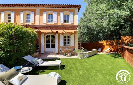 G&icirc;te n&deg;13G202644 Mas-Blanc-des-Alpilles - Bouches-du-Rh&ocirc;ne - Vue sur le gite