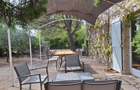 G&icirc;te n&deg;13G910835 Arles - Bouches-du-Rh&ocirc;ne -   GRAND ESPACE CLOTURE COTE SOLEIL LEVANT 