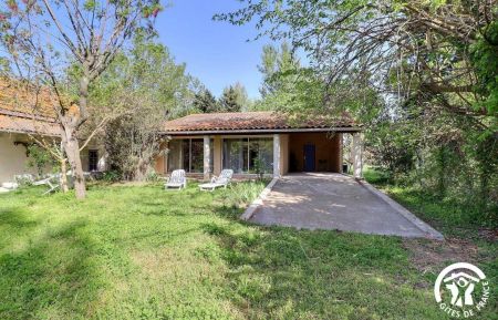 G&icirc;te n&deg;13G140417 Arles - Bouches-du-Rh&ocirc;ne - photo