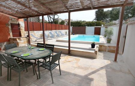 G&icirc;te n&deg;13G202232 Fontvieille - Bouches-du-Rh&ocirc;ne - photo