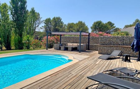 G&icirc;te n&deg;13G202572 Lambesc - Bouches-du-Rh&ocirc;ne - photo