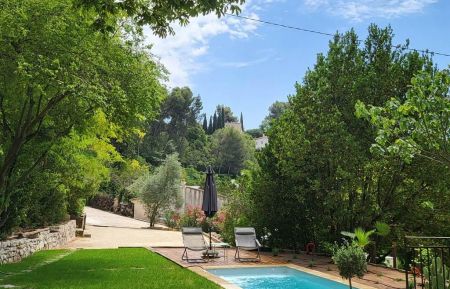 Chambre d'h&ocirc;tes n&deg;13G240117 Aix-en-Provence - Bouches-du-Rh&ocirc;ne - Villah&eacute;l&egrave;ne-Maisond'h&ocirc;tes-Jardin-Piscine-Aixenprovence