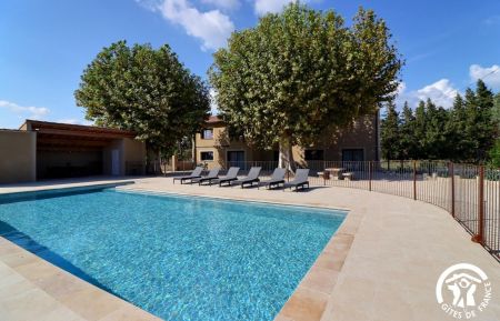 G&icirc;te n&deg;13G202343 Ch&acirc;teaurenard - Bouches-du-Rh&ocirc;ne - photo