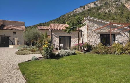 G&icirc;te n&deg;G15130 Saint-Vincent-sur-Jabron - Alpes-de-Haute-Provence - photo