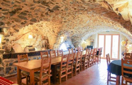 Gite de groupe n&deg;G165101 Venterol - Alpes-de-Haute-Provence - Belle salle vout&eacute;e