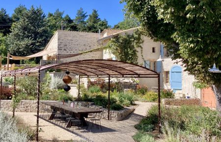 G&icirc;te n&deg;G14506 Revest-du-Bion - Alpes-de-Haute-Provence - photo