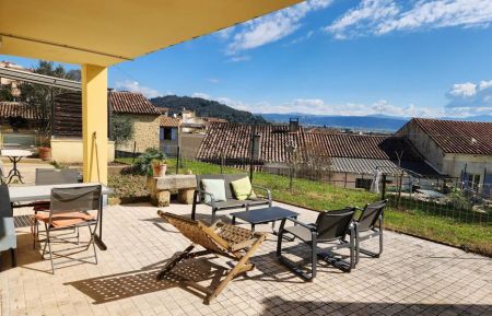 G&icirc;te n&deg;G11388 Volx - Alpes-de-Haute-Provence - photo