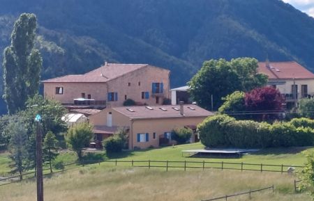 G&icirc;te n&deg;G15142 Clamensane - Alpes-de-Haute-Provence - photo