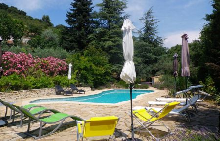 G&icirc;te n&deg;G11267 Villeneuve - Alpes-de-Haute-Provence - Piscine