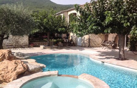 G&icirc;te n&deg;G11346 Peipin - Alpes-de-Haute-Provence - photoEte