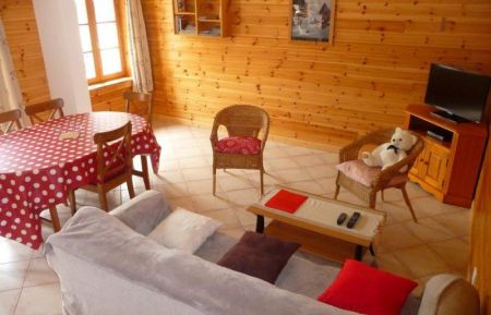G&icirc;te n&deg;10209 Cervi&egrave;res - Hautes-Alpes - photo