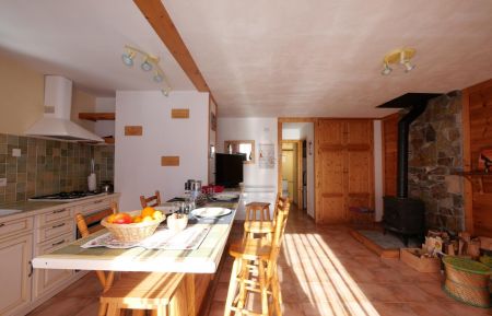 G&icirc;te n&deg;10616 N&eacute;vache - Hautes-Alpes - Pi&egrave;ce principale, vaste