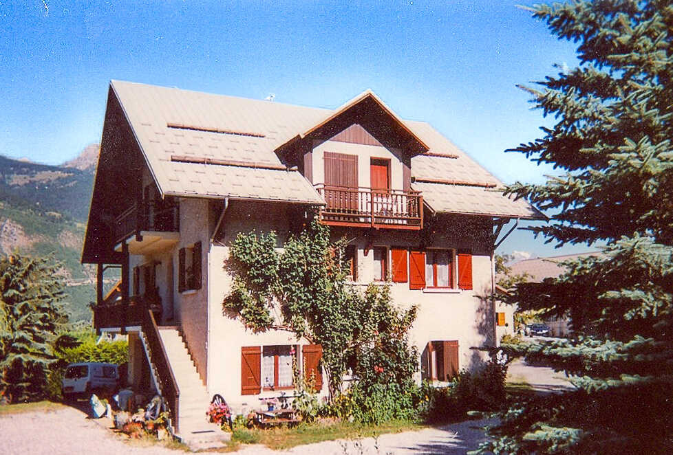 photo 0