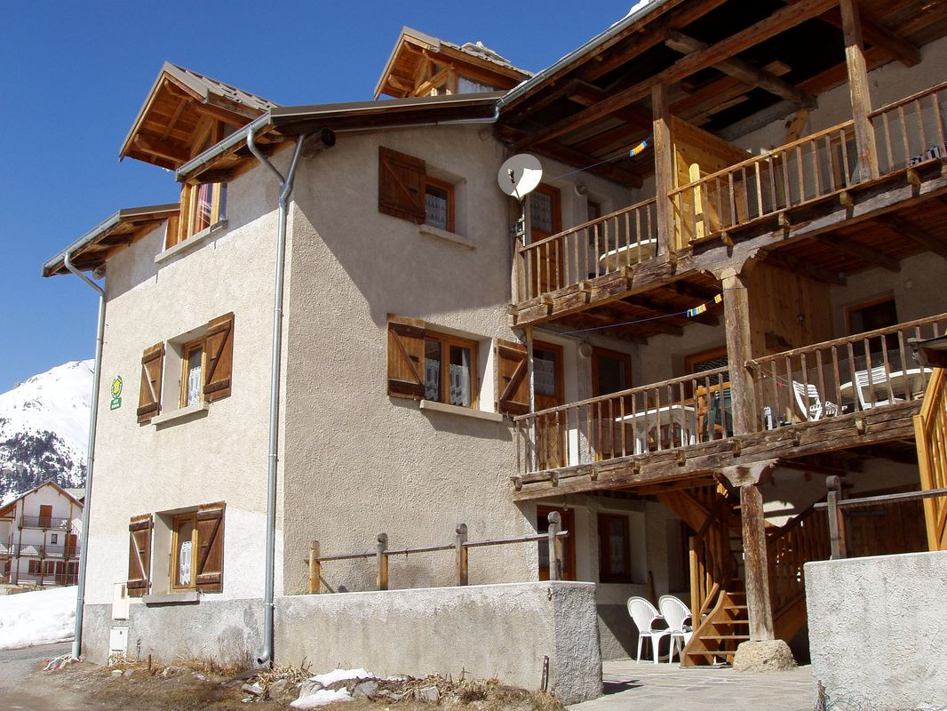 photo 0