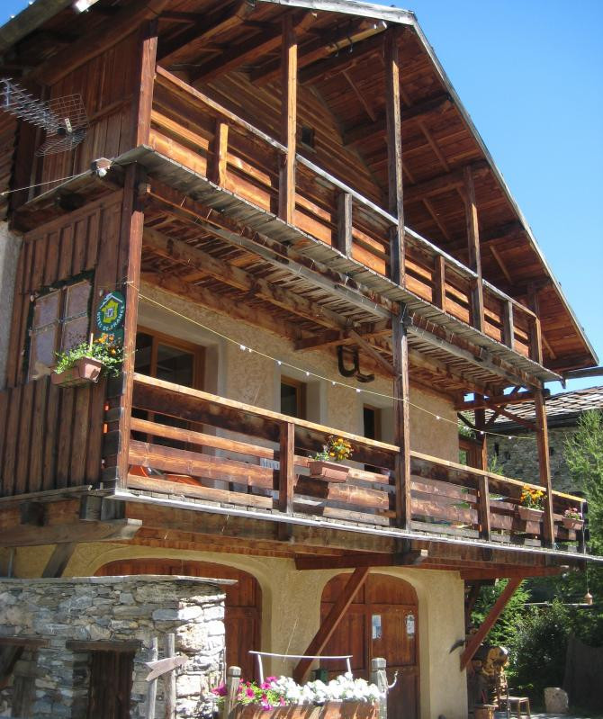photo 0