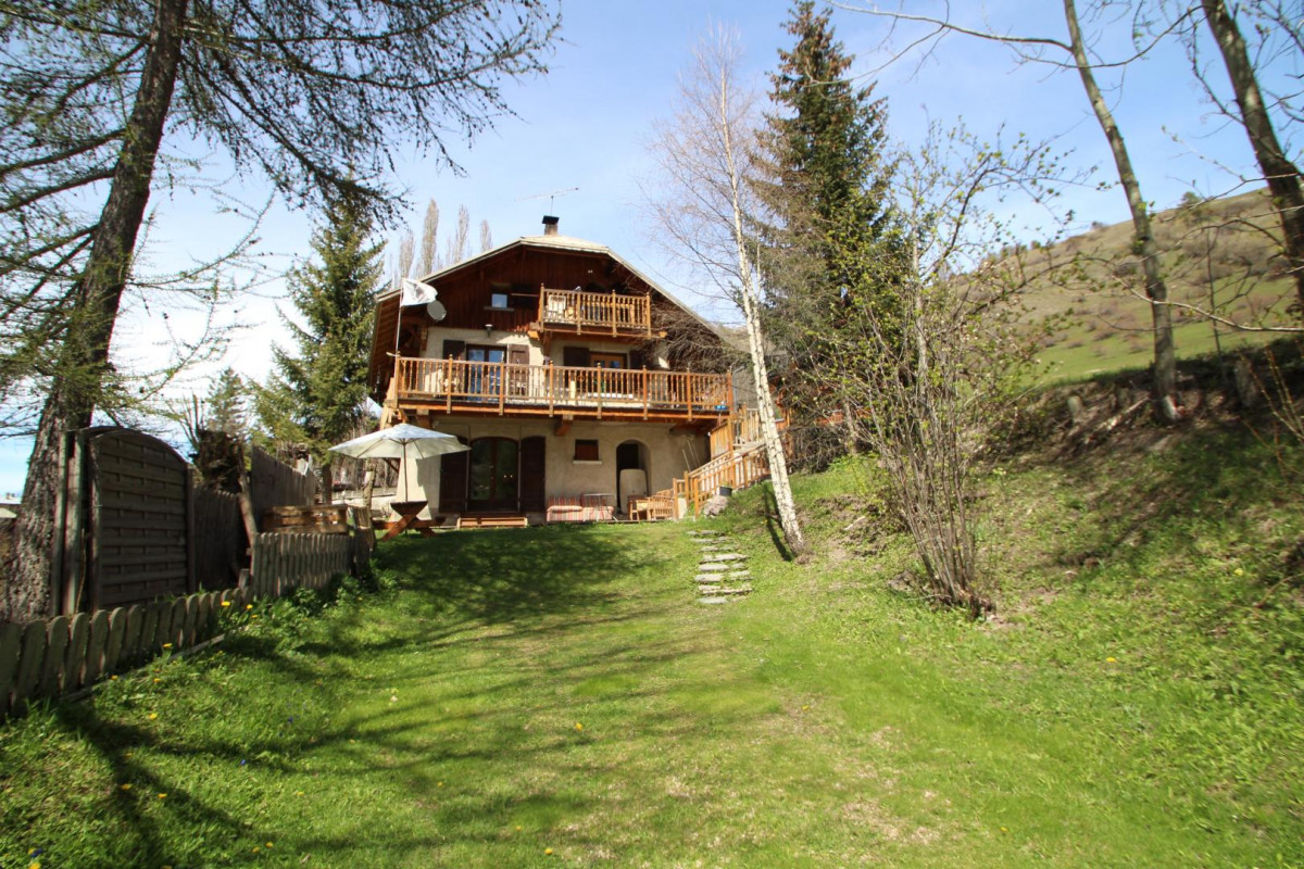 photo 0