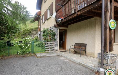 G&icirc;te n&deg;8203 Aiguilles - Hautes-Alpes - photo