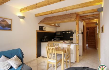 G&icirc;te n&deg;8220 Aiguilles - Hautes-Alpes - photo