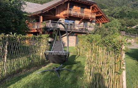 G&icirc;te n&deg;6822 Saint-Andr&eacute;-d'Embrun - Hautes-Alpes - L ETE AU JARDIN