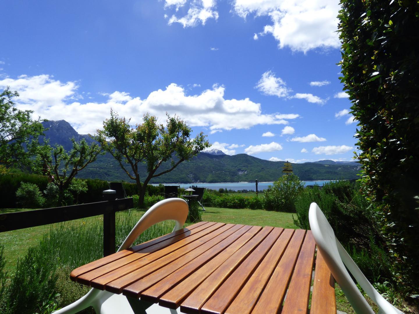 vue depuis la terrasse privative de la chambre Morgon photo 19