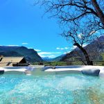 Spa privatif 7 places avec vue panoramique sur les montagnes