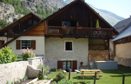 G&icirc;te n&deg;10634 N&eacute;vache - Hautes-Alpes - C&ocirc;t&eacute; jardin sud