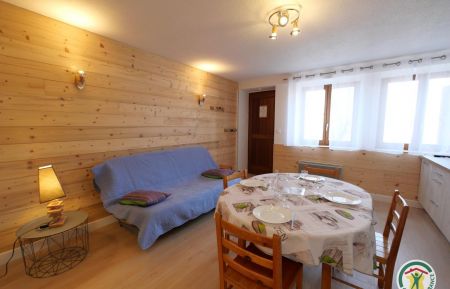 G&icirc;te n&deg;6934 Saint-Sauveur - Hautes-Alpes - SAM/Cuisine avec vue sur le lac de Serre-Pon&ccedil;on