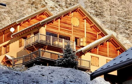 G&icirc;te n&deg;8111 Abri&egrave;s-Ristolas - Hautes-Alpes - Chalet