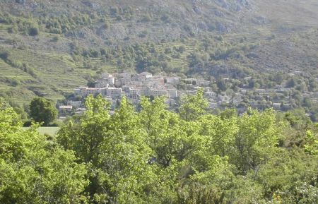 G&icirc;te n&deg;1044 Coursegoules - Alpes-Maritimes - photo