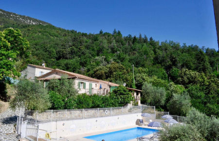G&icirc;te n&deg;6173 Bendejun - Alpes-Maritimes - G&icirc;tes de France C&ocirc;te d'Azur _ Le Palmier _ vue ext&eacute;rieure