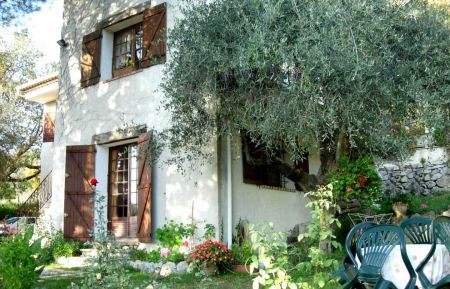 G&icirc;te n&deg;7179 Ch&acirc;teauneuf-Grasse - Alpes-Maritimes - G&icirc;te