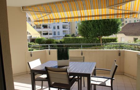 City Break Espace République - Terrasse -Gîtes de France Alpes-Maritimes City Break n°7625 Cannes - Alpes-Maritimes - City Break Espace République - Terrasse -Gîtes de France Alpes-Maritimes