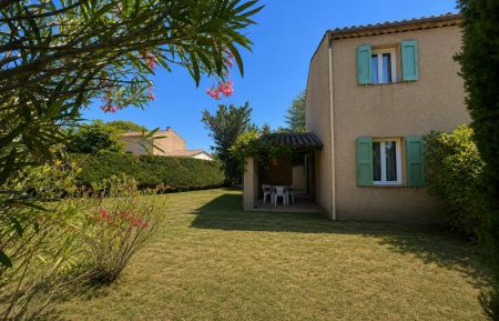 G&icirc;te n&deg;G1174 Moissac-Bellevue - Var - Maison individuelle, cl&ocirc;tur&eacute;e.