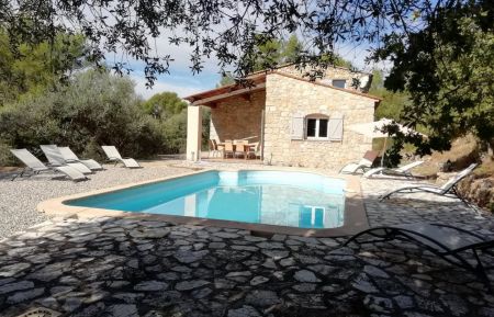 G&icirc;te n&deg;G2057 Callas - Var - La Bastide des Costes. Callas 