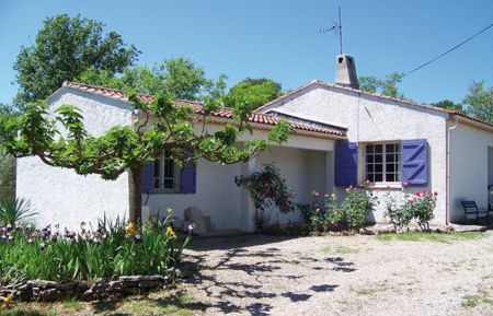 G&icirc;te n&deg;G2229 Lorgues - Var - photo