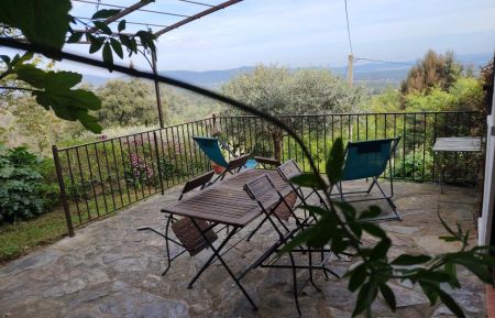 G&icirc;te n&deg;G2483 Les Mayons - Var - Terrasse g&icirc;te Rom&eacute;o 