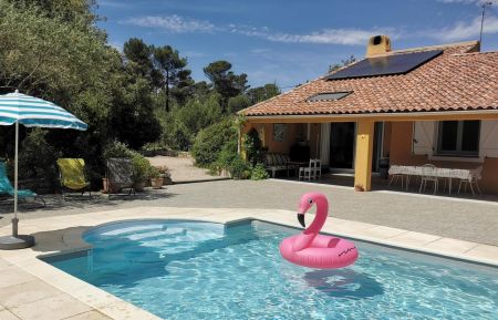 G&icirc;te n&deg;G3216 Saint-Maximin-la-Sainte-Baume - Var - Le Cigalon