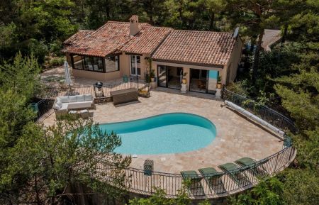 G&icirc;te n&deg;G3227 Tourtour - Var - photo