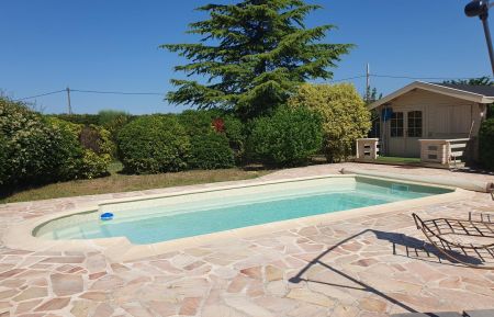 G&icirc;te n&deg;G3304 Aups - Var - photo