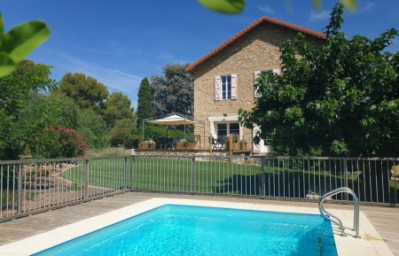 G&icirc;te n&deg;G2878 La Londe-les-Maures - Var - photo