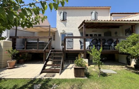 G&icirc;te n&deg;G3241 Sanary-sur-Mer - Var - photo