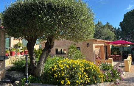 G&icirc;te n&deg;G3283 Fr&eacute;jus - Var - Vue ext&eacute;rieure 
