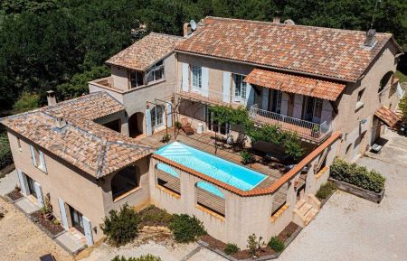 G&icirc;te n&deg;G2611 &Eacute;venos - Var - photo