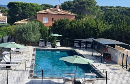 G&icirc;te n&deg;G1121 Six-Fours-les-Plages - Var - Piscine collective