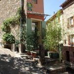 Le g&icirc;te