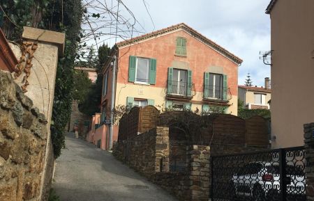 G&icirc;te n&deg;G3193 Le Lavandou - Var - situation