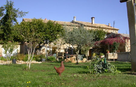 Chambre d'h&ocirc;tes n&deg;84G1288 Puym&eacute;ras - Vaucluse - Le Jardin, sous les tilleuls