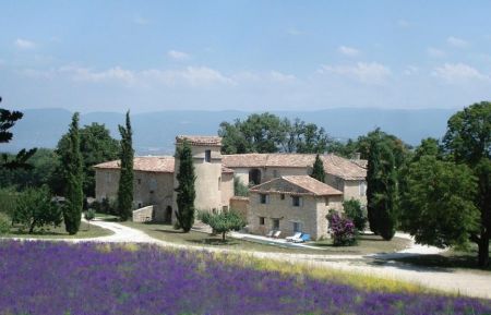 MAS DES VIEILLES TOURETTES vue générale Gîte n°84G2015 Apt - Vaucluse - MAS DES VIEILLES TOURETTES vue générale