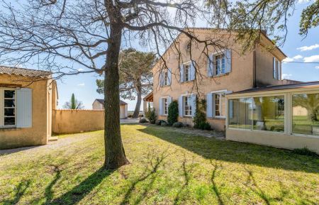 G&icirc;te n&deg;84G2935 Sarrians - Vaucluse - photo